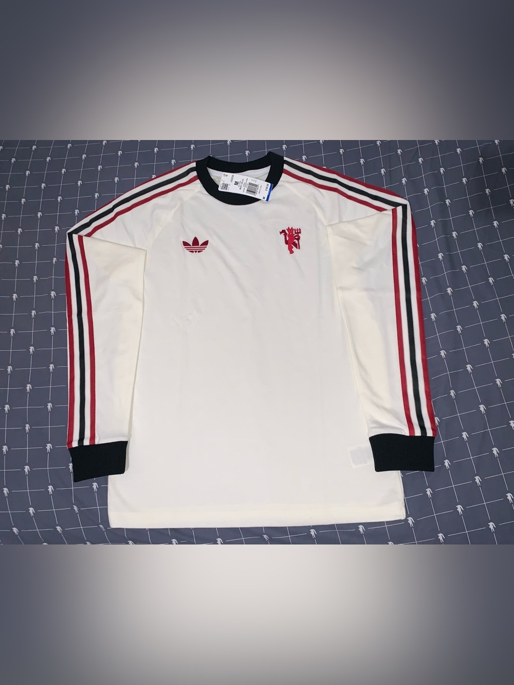 Adidas Originals Manchester United Long Sleeve T-Shirt JZ2235 Size: Medium
